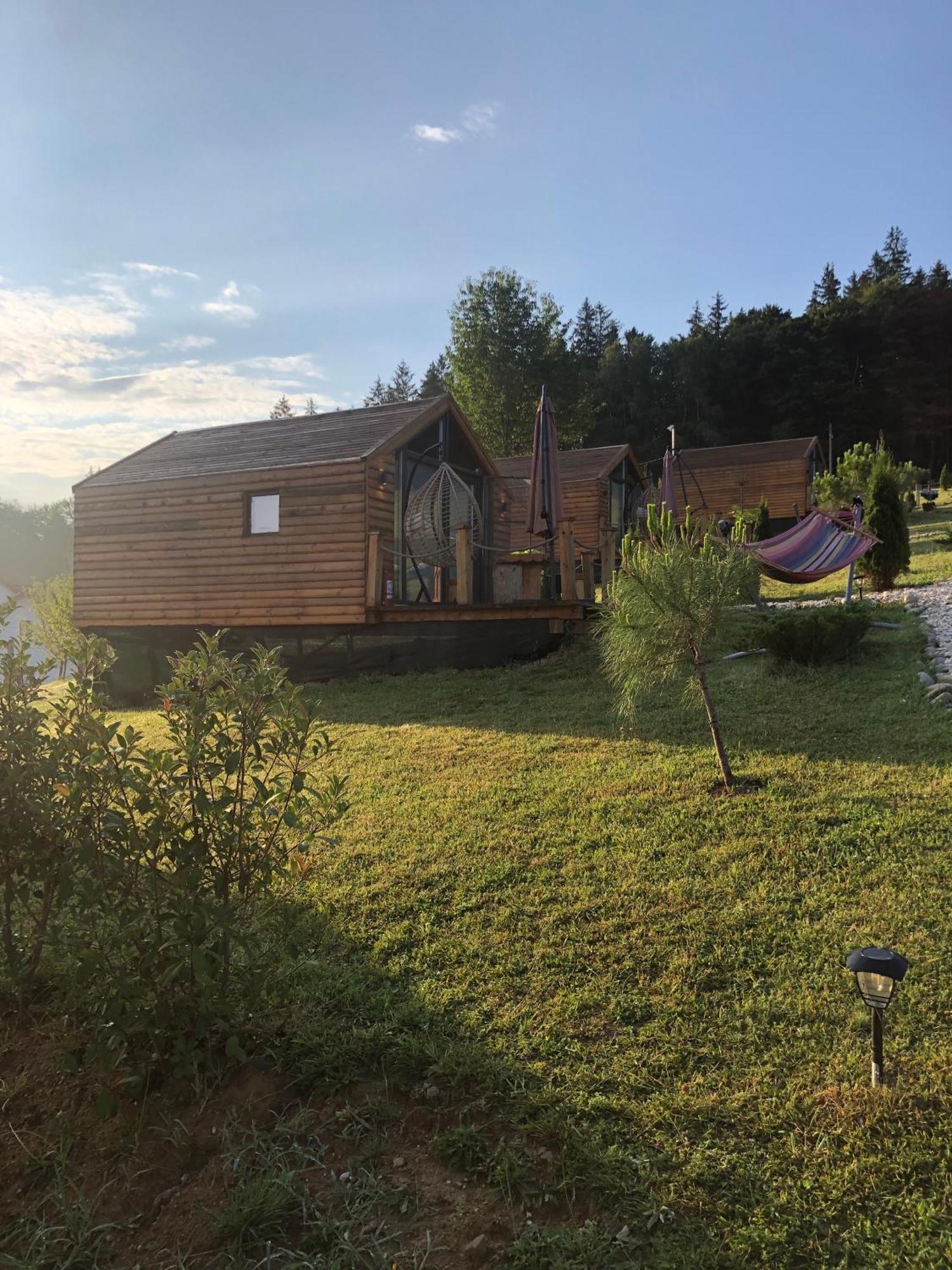 My Little Village Poiana Mărului Exterior foto